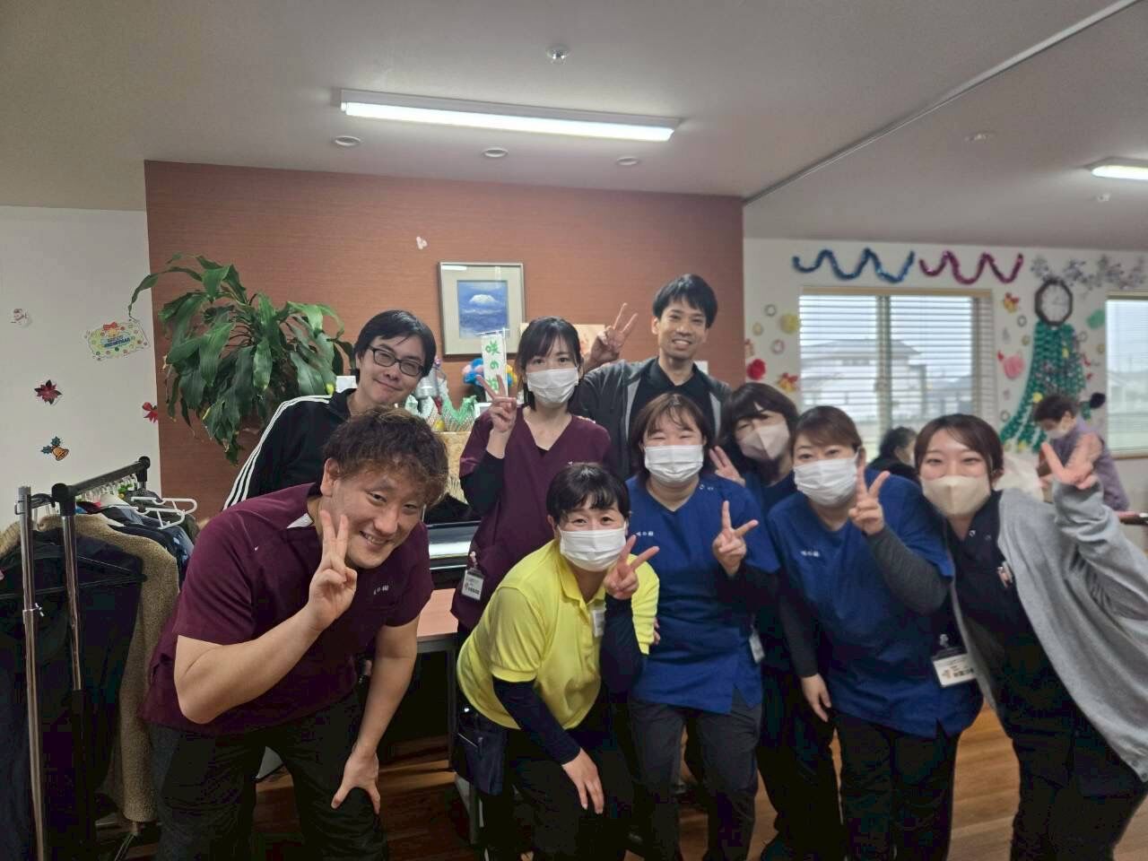 正社員・パート募集】未経験から「介護福祉士」へ！日曜固定休・年間休日124日の働きやすさ抜群のデイサービス